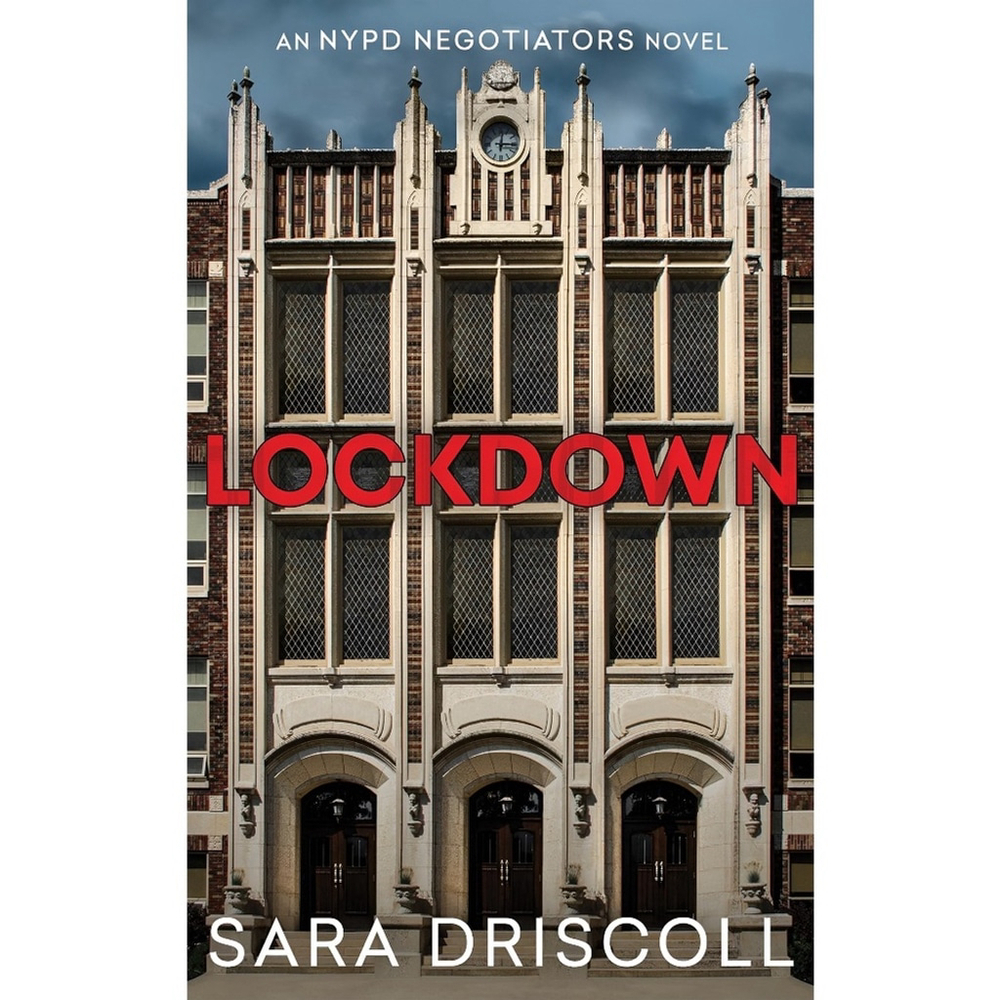 Lockdown (NYPD Negotiators #3) by Sara Driscoll | Paperback | Thriller